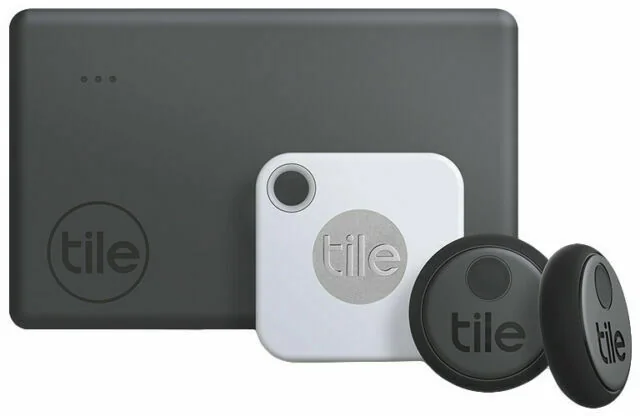 poza set de 4 trackere Tile Essentials Bluetooth recomandare echipament calatorii vacante 